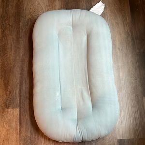 Infant SnuggleMe organic lounge